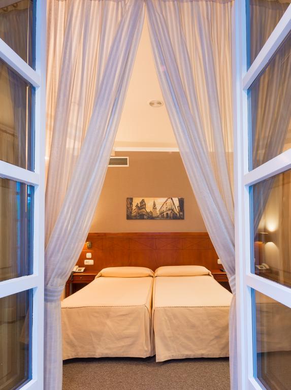 Hotel Herradura Santiago de Compostela Bagian luar foto