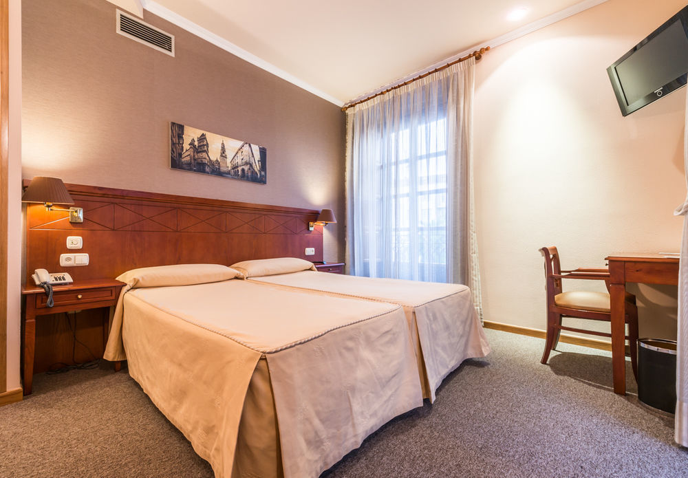 Hotel Herradura Santiago de Compostela Bagian luar foto