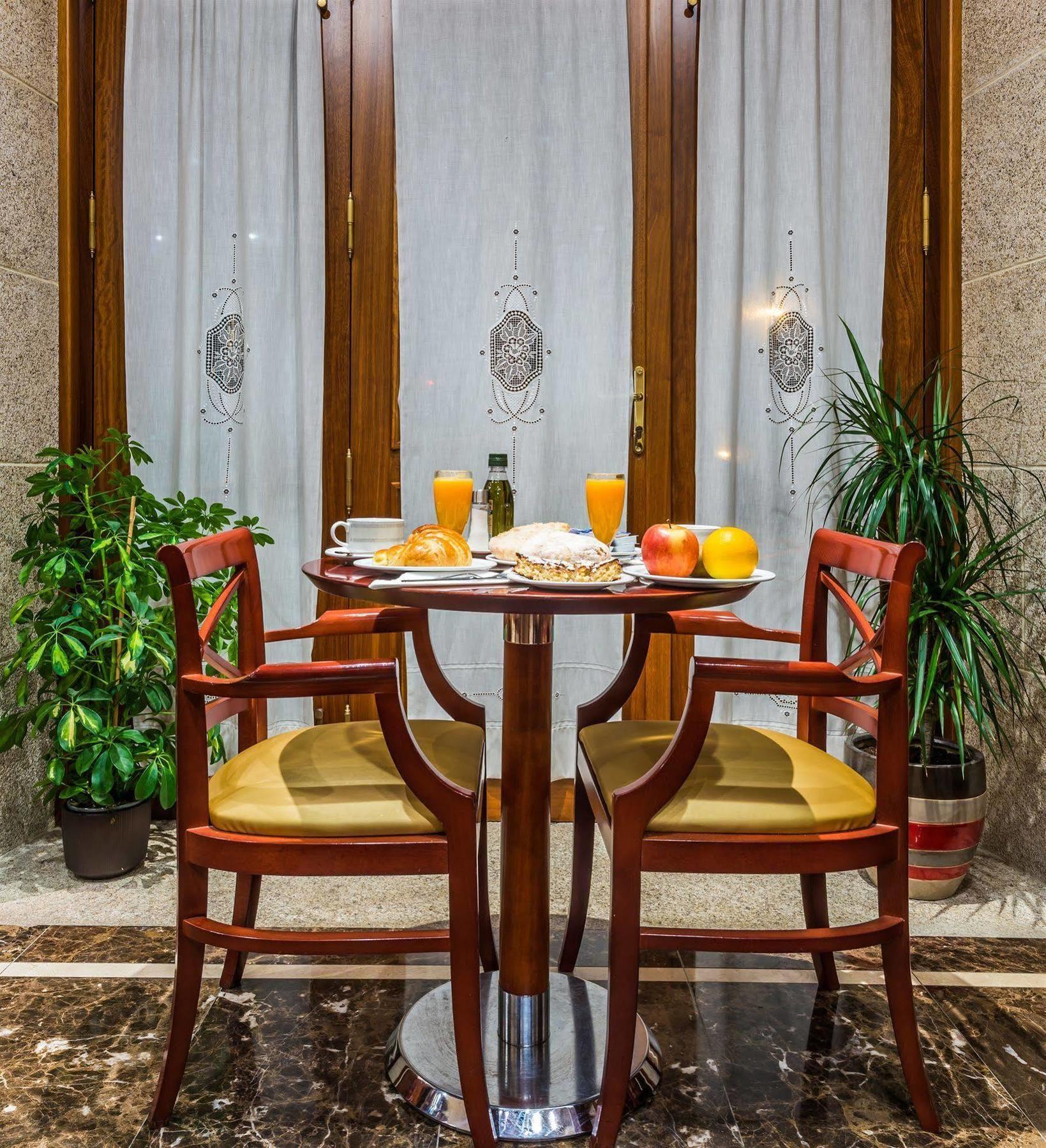 Hotel Herradura Santiago de Compostela Bagian luar foto